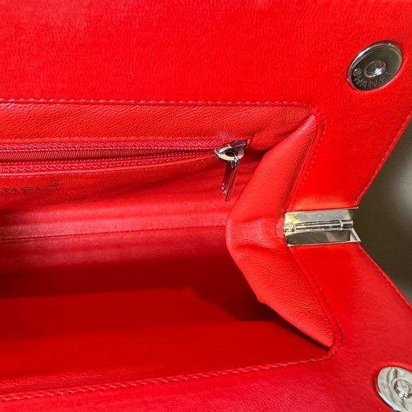 Chanel quilted lambksin turn lock clutch bag - Picture 13 of 14